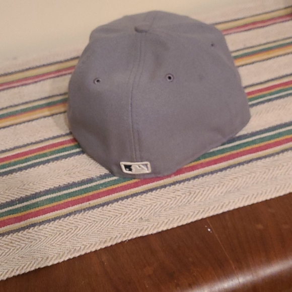 LA Grey - Picture 4 of 4